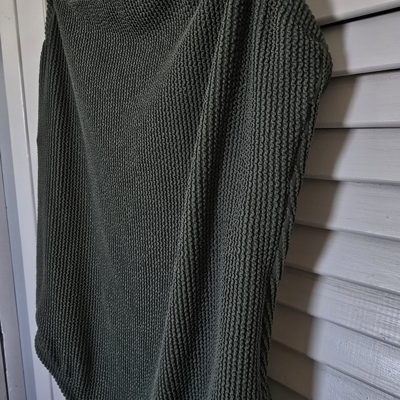 KONA SOL Women's Swimsuit Sage Green One-Piece Pucker Texture EUC - Picture 3 of 10